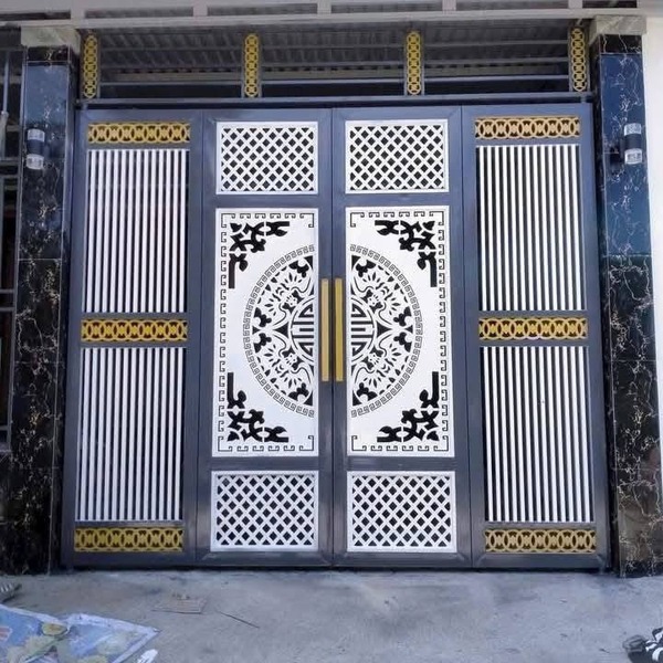 Mẫu 3: Cổng 4 cánh hoa văn CNC sắc nét