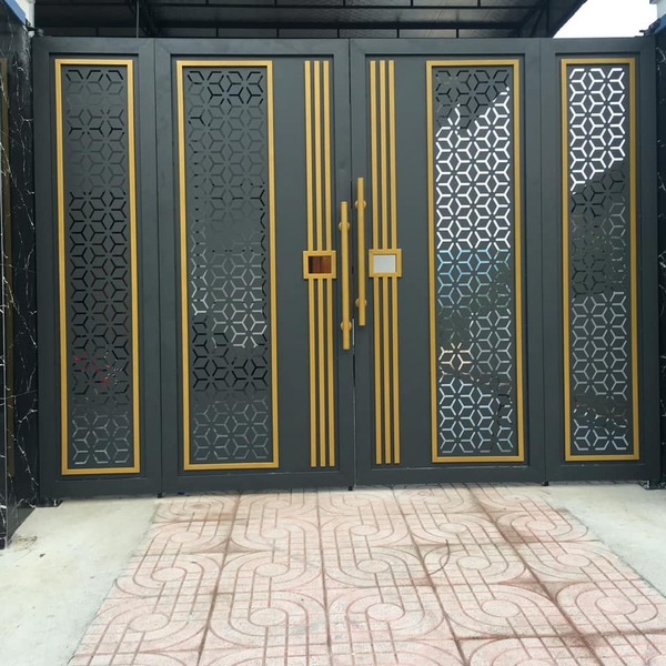 Mẫu 5: Cổng CNC 4 cánh cho nhà phố đẹp