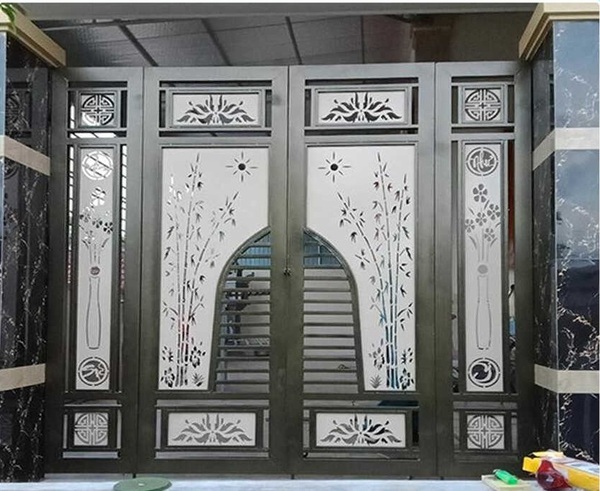 Mẫu 11: Cổng sắt 4 cánh sơn tĩnh điện phối gỗ nhựa giả gỗ