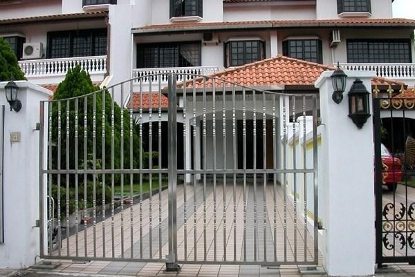 Hình ảnh minh họa: Cửa cổng inox 2 cánh đơn giản