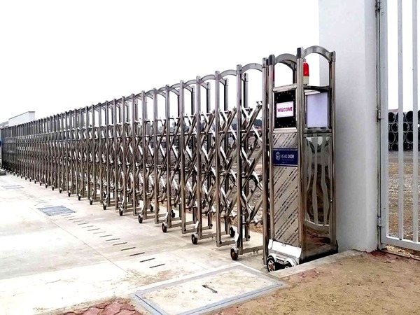 Đa dạng mẫu mã cổng xếp tự động phù hợp mọi công trình