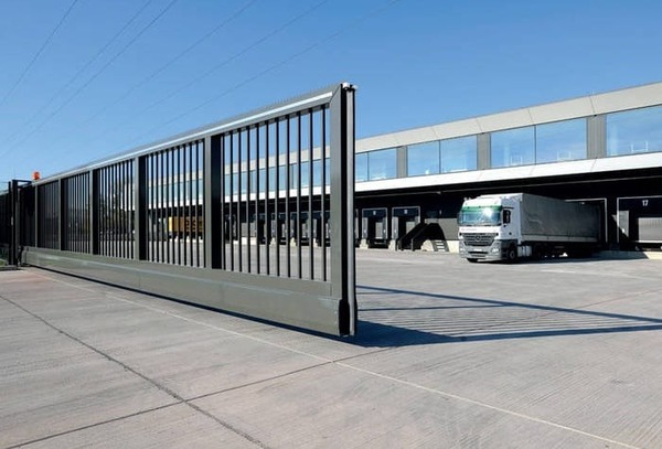 Cửa lùa tự động xếp lớp hiện đại